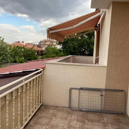 Saint Vlas Veranda * סבטי ולאס
