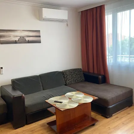 Saint Vlas Veranda דירה